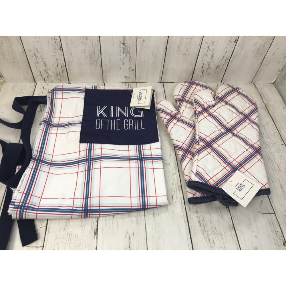 BBQ set of apron and oven mitts
